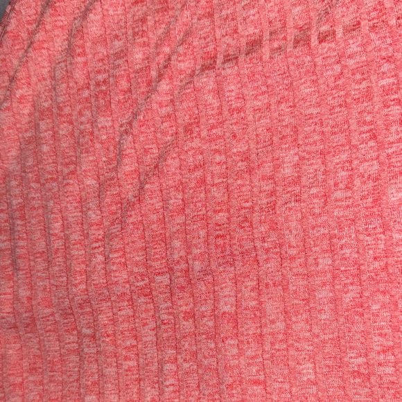 Pink Racerback Crop Top - Picture 4 of 4